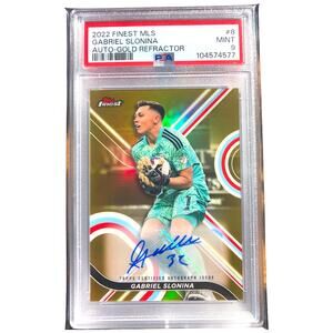 2022 Topps Finest MLS Autographs Gold Refractor #8 Gabriel Slonina /50 PSA 9 Mnt